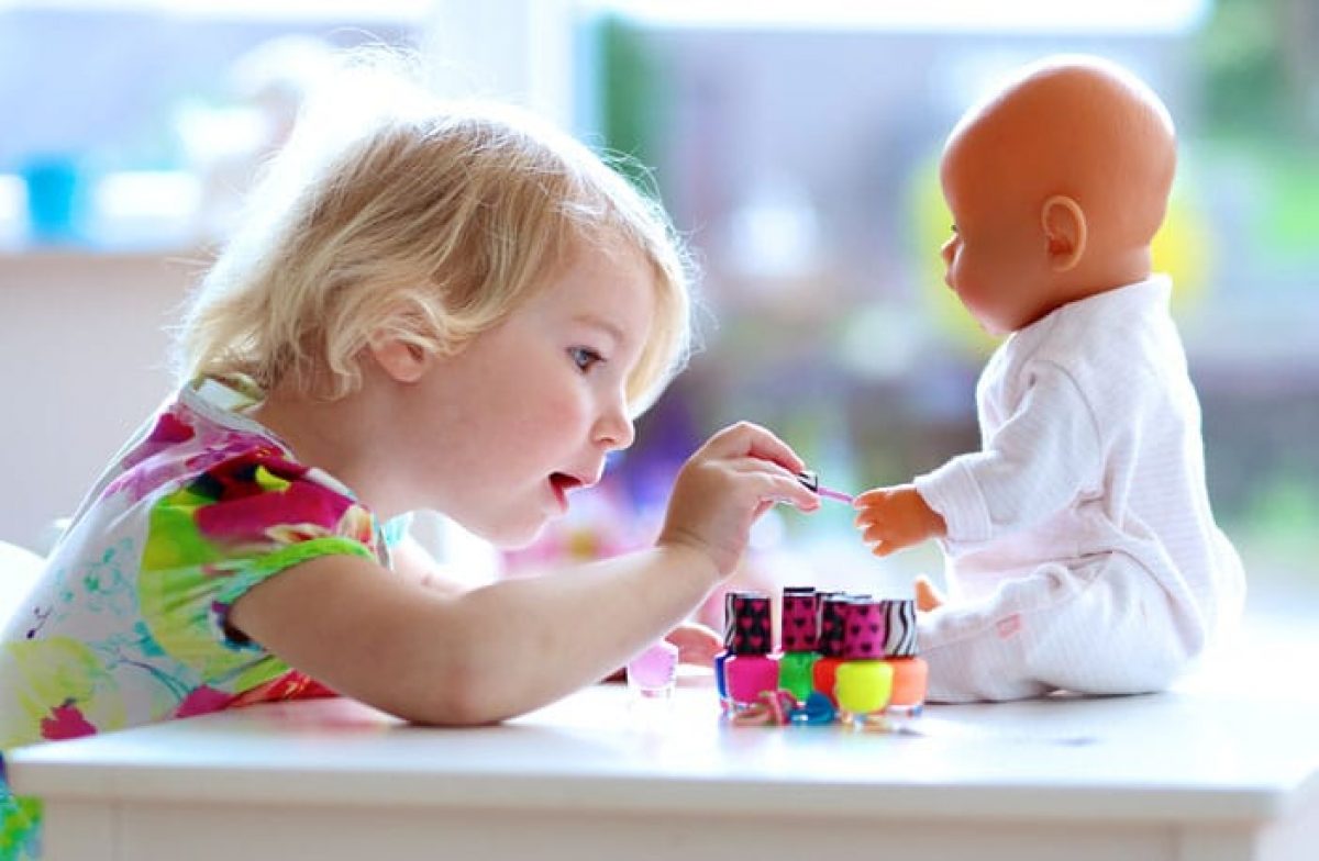 play with toy