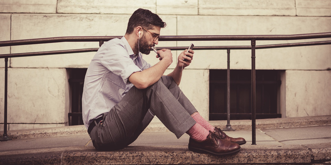 Men With Social Anxiety And Depression Symptoms Show Greater Dating App Use But Lower Likelihood Of Contacting Matches