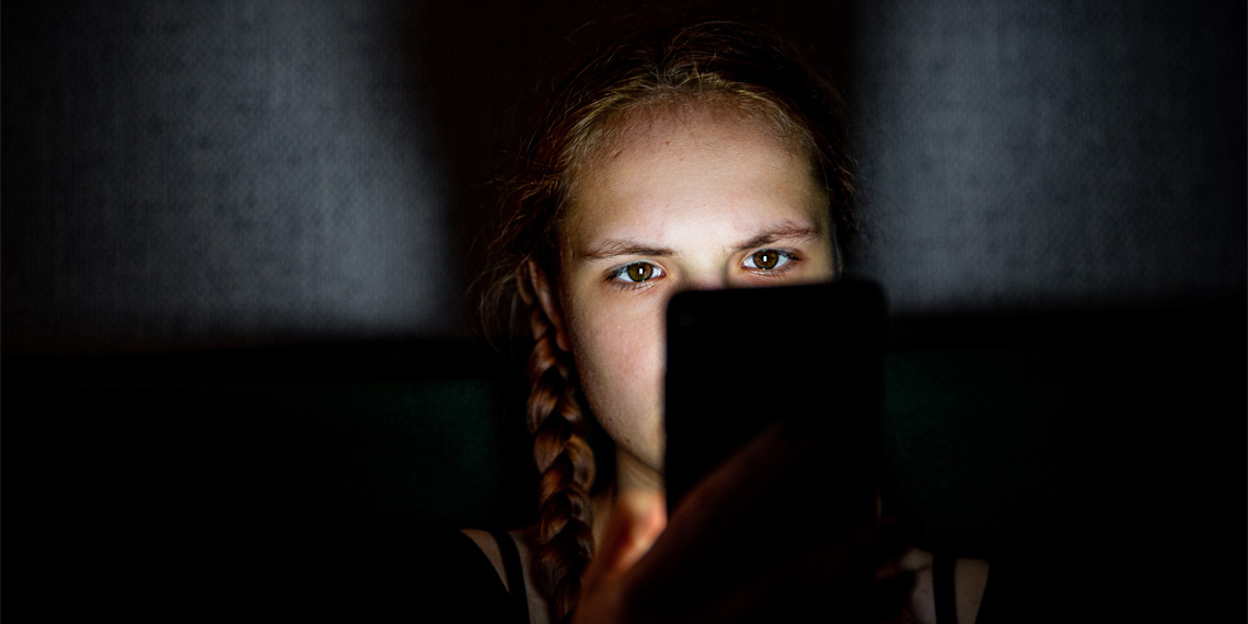 Screen time addiction linked to borderline personality traits and psychological distress