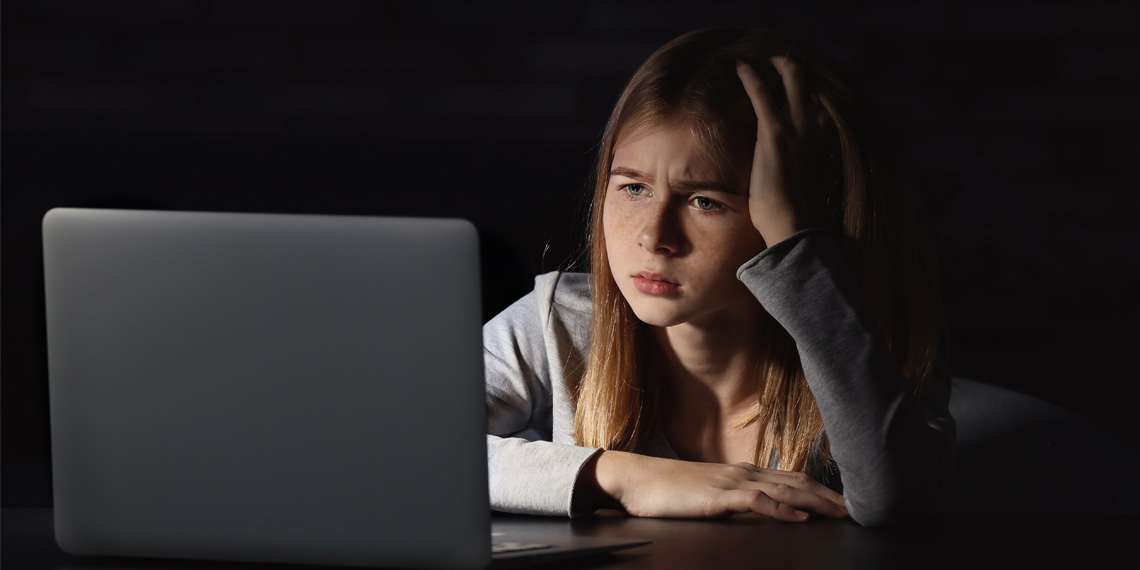 Girls who spend lengthy several hours on the web are at improved threat of melancholy, review finds