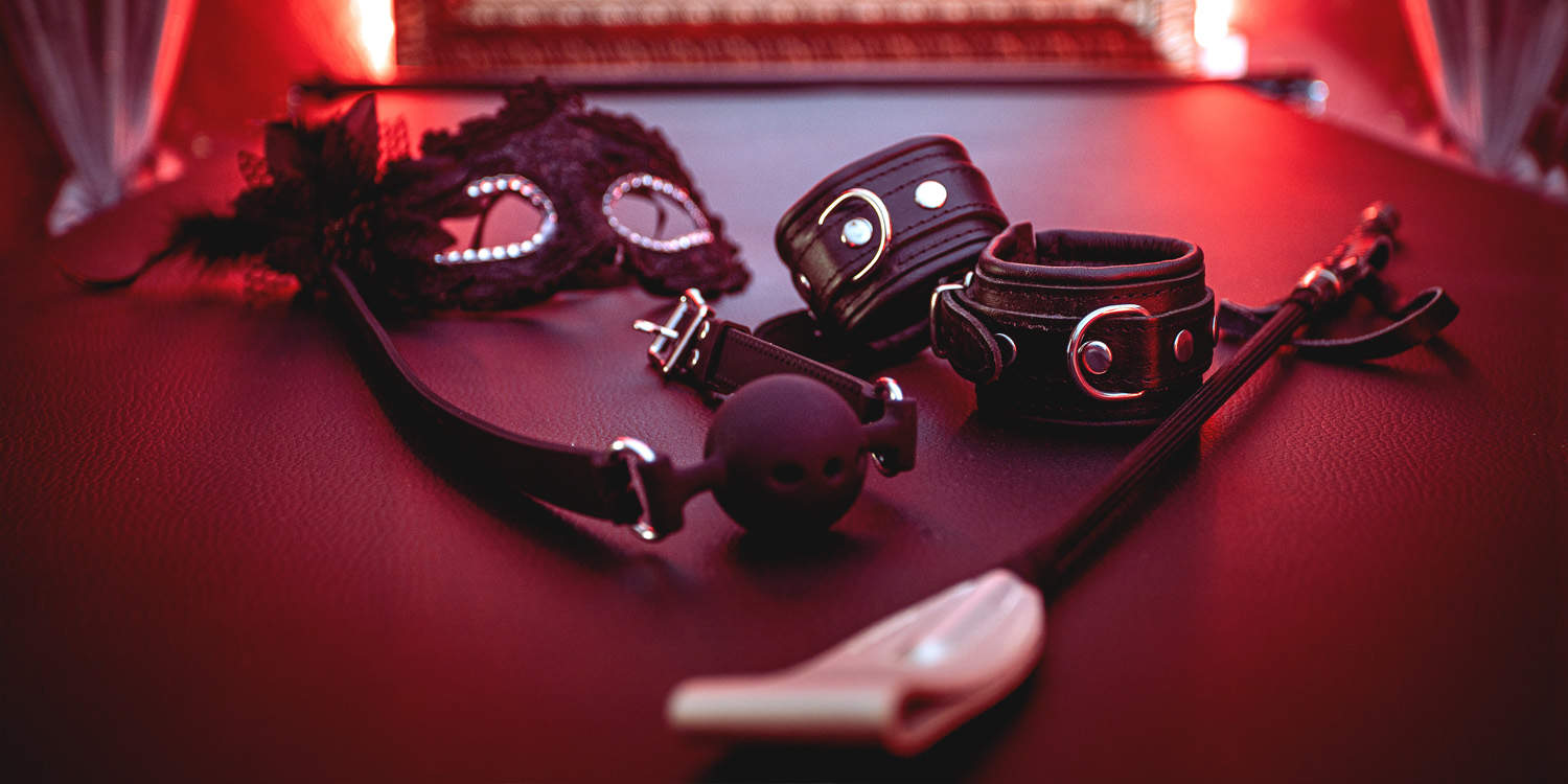 New BDSM research reveals links between sexual roles, relationship hierarchy, and social standing