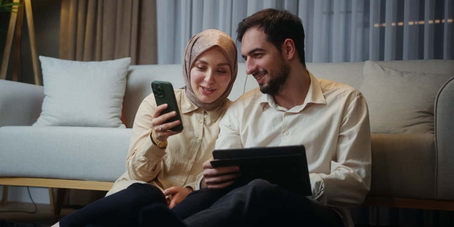 Image showcasing What is Phubbing? How It Affects Attachment & Relationships