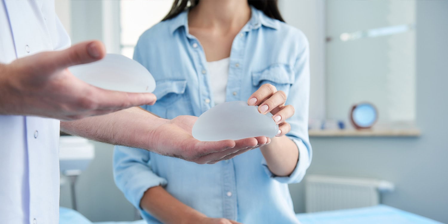 A survey of medical students reveals a strong preference for symmetrical breast proportions and smaller areolas. The findings aim to help plastic surgeons provide better guidance for patients seeking cosmetic procedures.