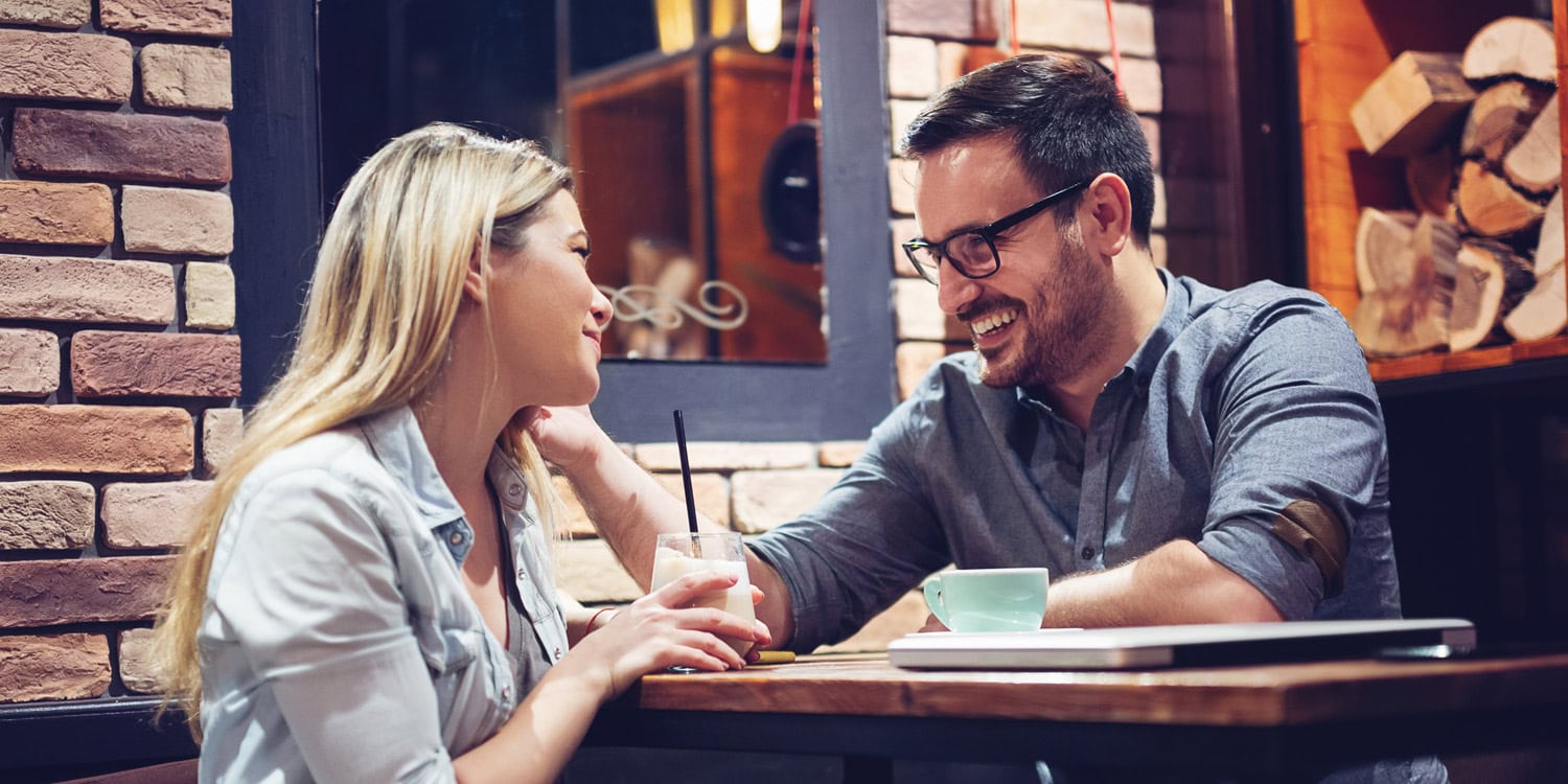 Ženský pohľad: Čo prezrádza mužská tvár o veku, tuku a testosteróne?