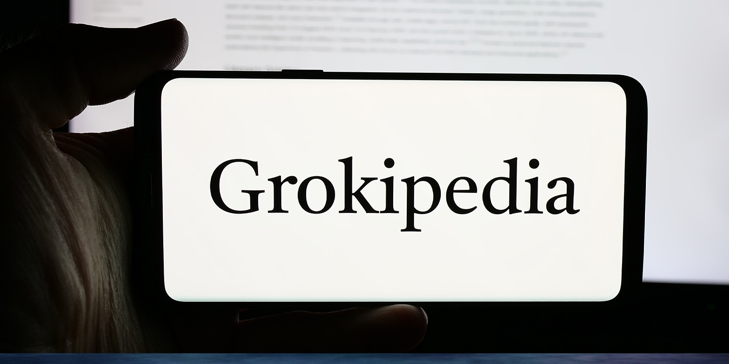 Artículos generados por IA son más largos pero menos confiables que Wikipedia
