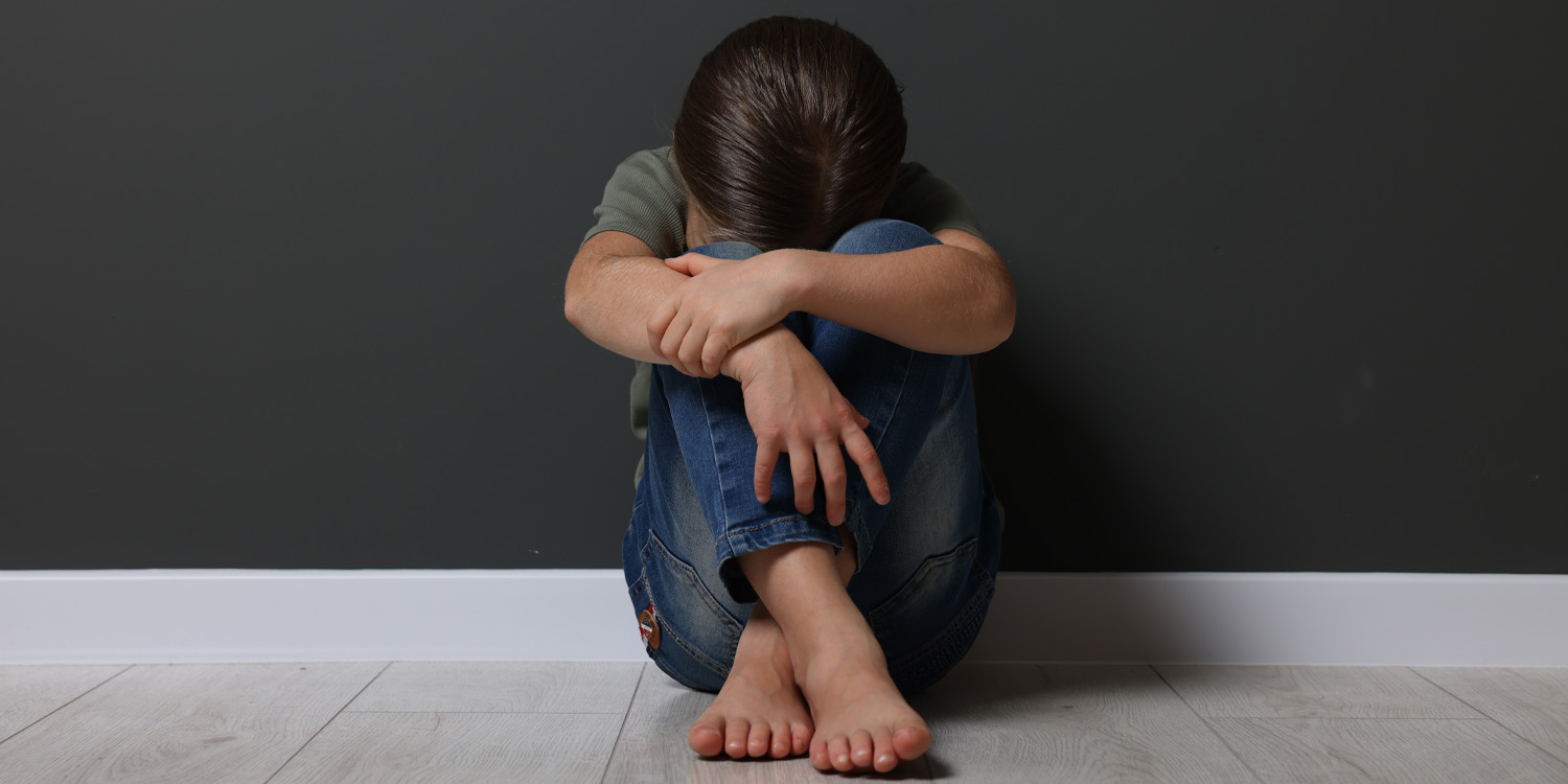 Trauma infantil aumenta riesgo de enfermedades físicas y mentales simultáneas